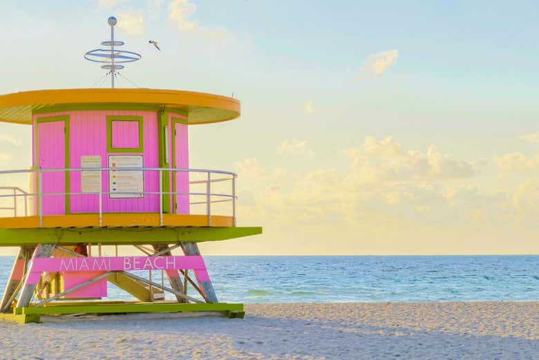 Torre di salvataggio sulla spiaggia di Miami